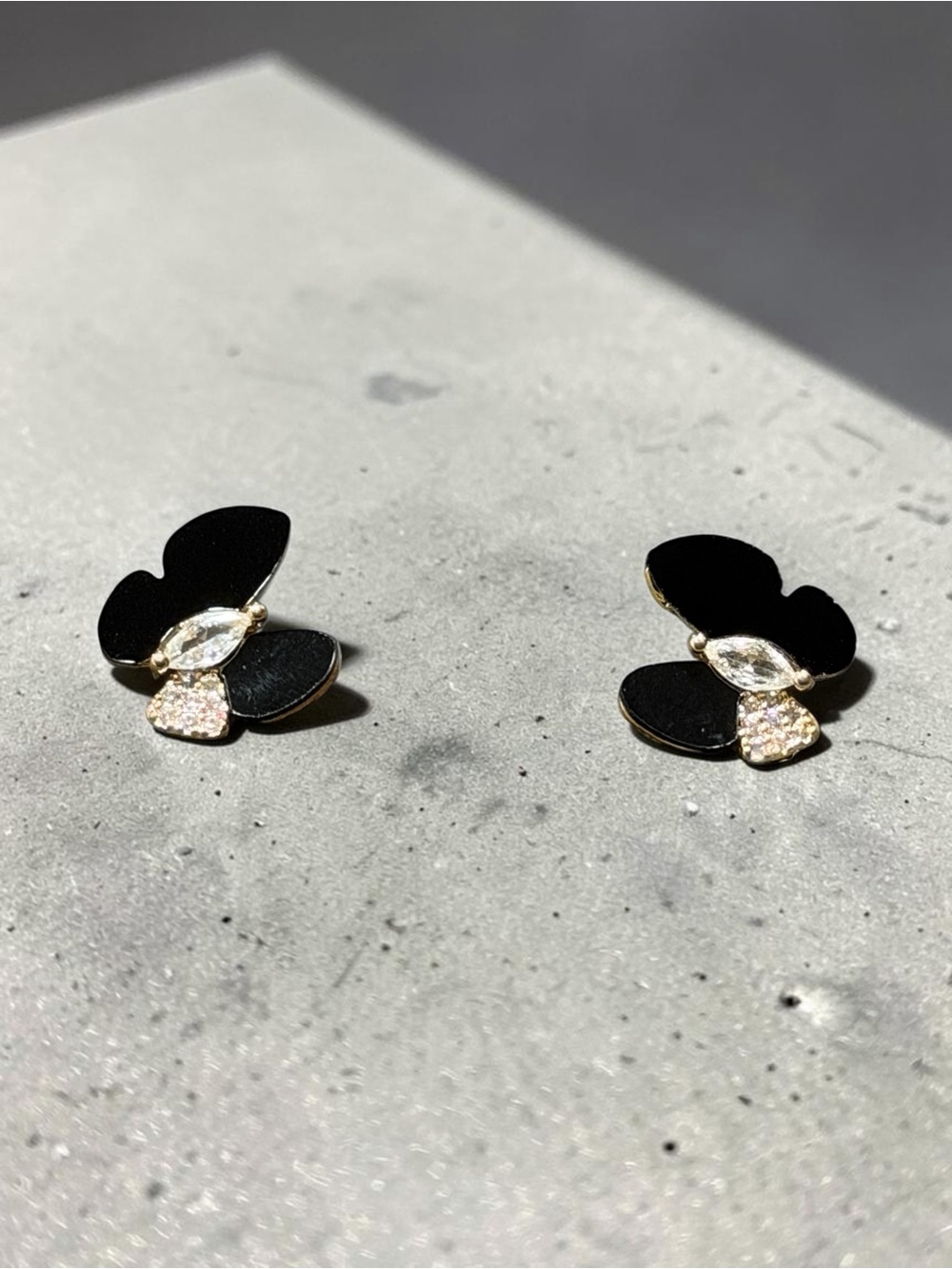 14k Gold Plated Black Petal Crystal Stud Earrings - Elegant Women's Jewelry